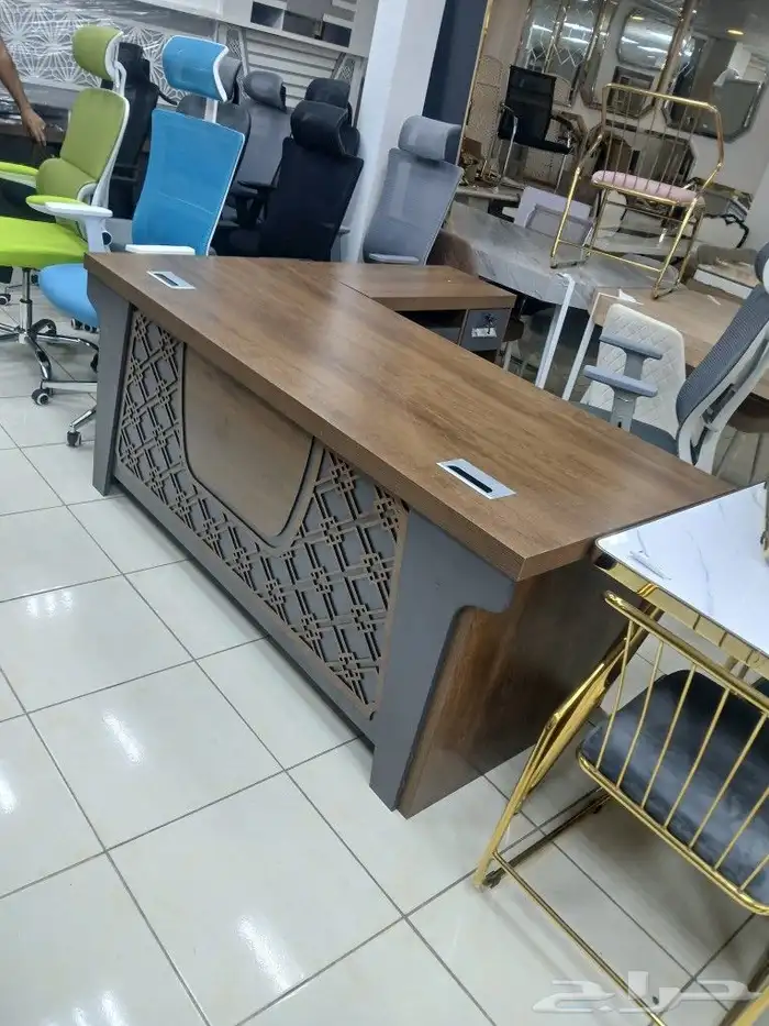 مكاتب بمقاصات وألوان مختلفه وأسعار طيبه 1