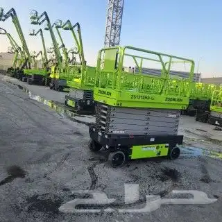مان لفت وسيزر لفت للإيجار اليومي. Boom lift for rent 7
