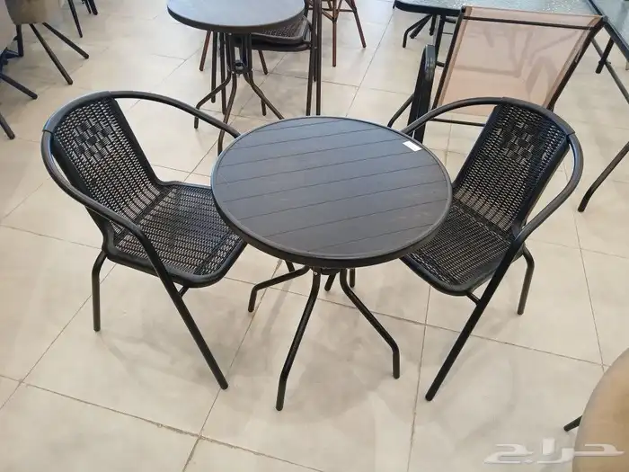 كراسي وطاولات خارجيه مقاومه للشمس والمطر 0