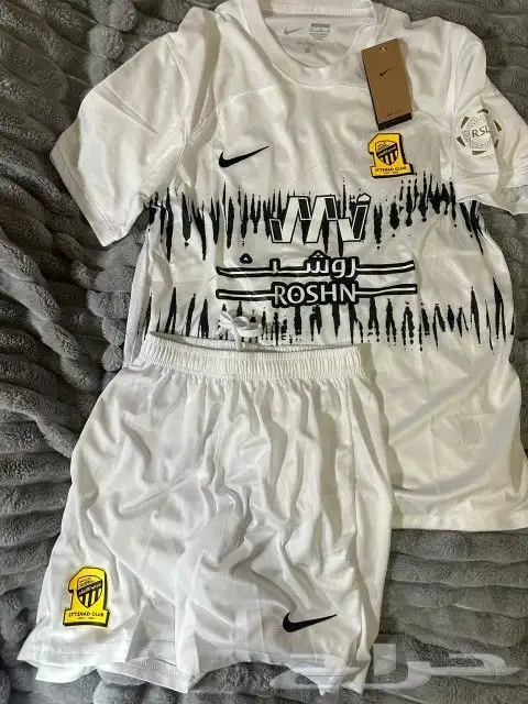 مستلزمات رياضيه لجميع الانديه طباعه حسب الطلب 9