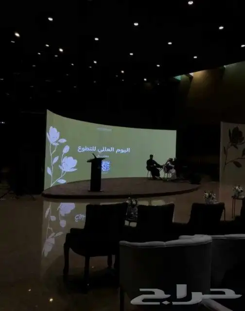 شاشات ليد led صوتيات واضاءات وتنظيم مؤتمرات ومعارض 3