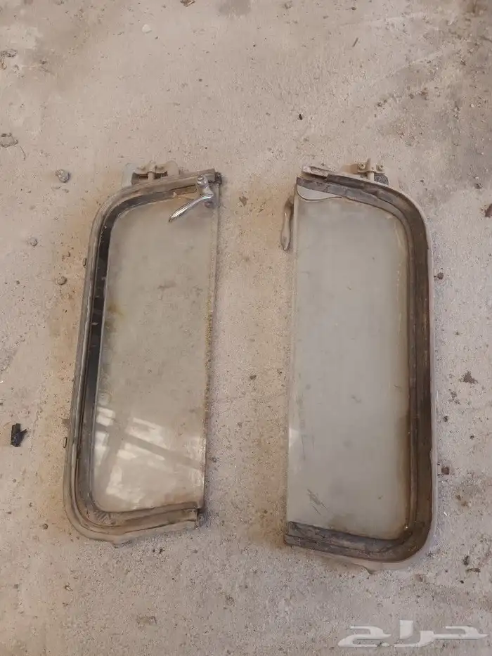 بعض قطع السيارات القديمه. 7