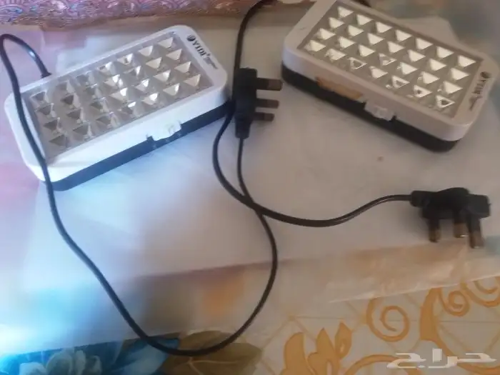 اميرجنسي لايت. كشاف قابل للشحن الكهربائي 0