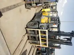 رافعة شوكية forklift للإيجار 2