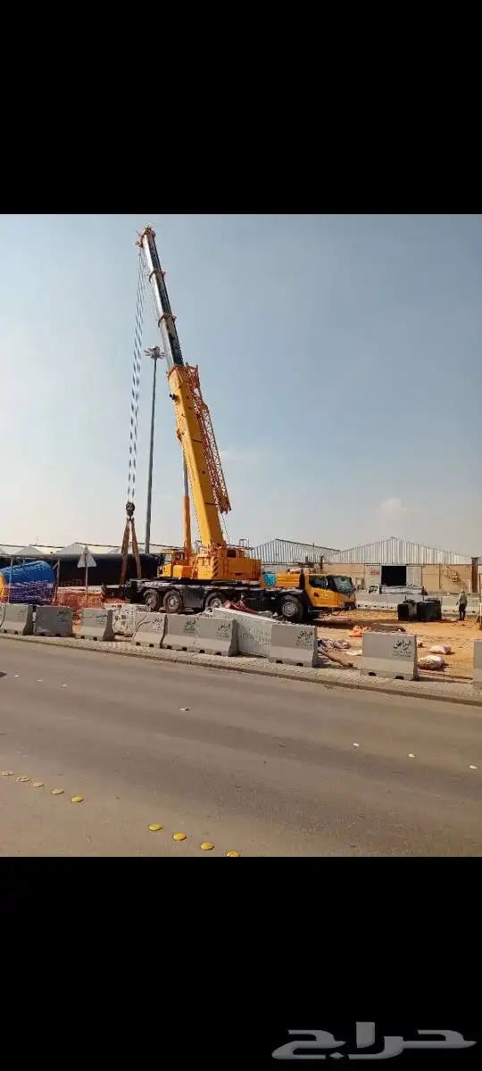 إيجار رافعات شوكيه وكرينات جميع الاحجام إيجار شهري أسبوعي يو 4