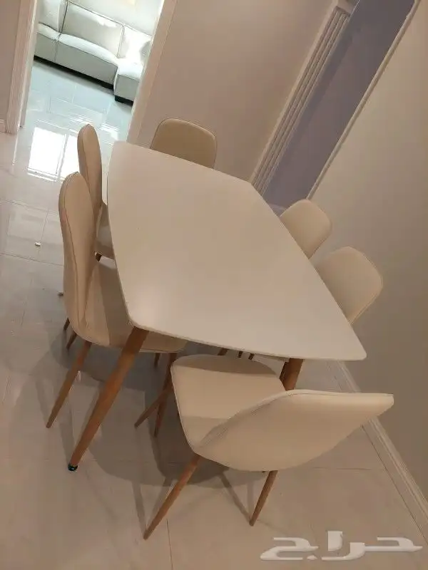 طاولات طعام بأحدث الاشكال 3