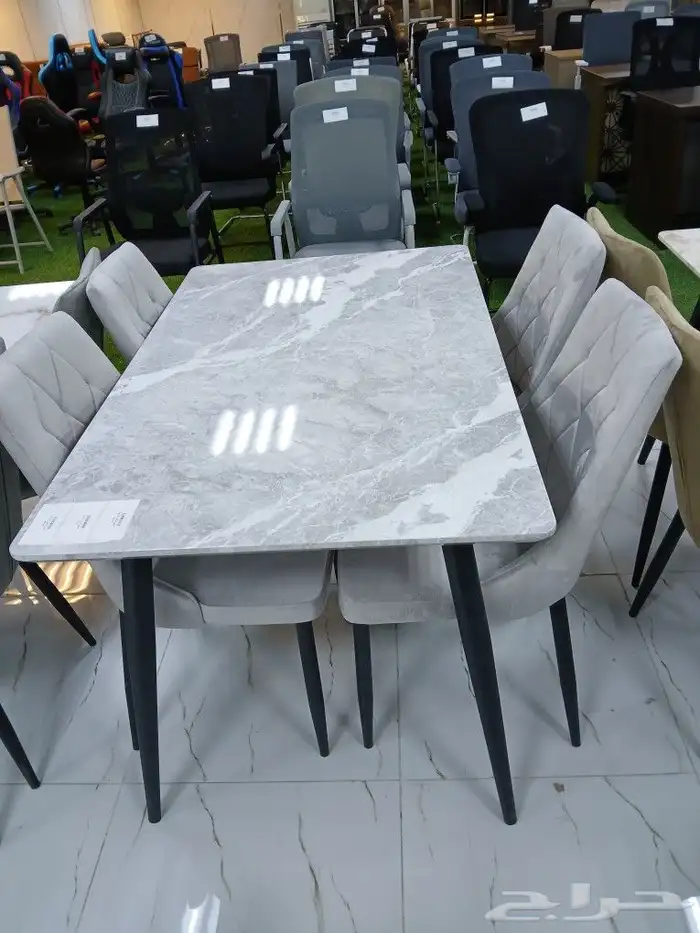 طاولات طعام بأحدث الاشكال 11