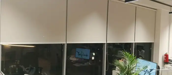 ستائر رول بلاك اوت تفصيل 7