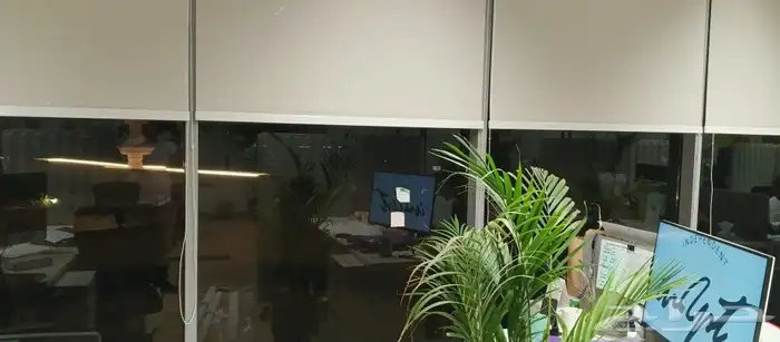 ستائر رول بلاك اوت تفصيل 8