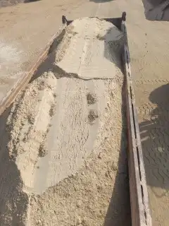 رمل بحري لفرش المسابح والشاليهات على الشاطئ رمل نضيف 0