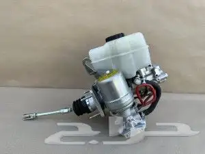 ورشة إصلاح الفرامل باكمات وأجهزة اي بي اس ABS لاندكروزر 5