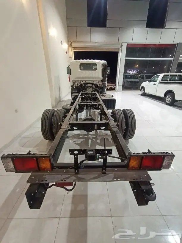 عرض ايسوزو دينا 5طن شاص طويل وقصير ياباني 2023 15