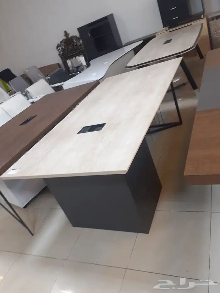 طاولات اجتماعات عروض 5