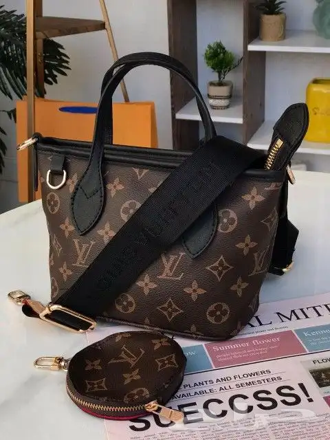 شنط وشوزات واحزمه جملة وتجزئة مطلوب مسوقات 36