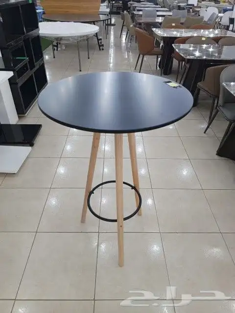 طاولات وكراسي بار 1