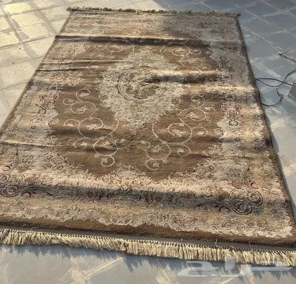 سجاد فرش 2 اثنين في 3 متر ثلاث مترللبيع مستخدم نظيف 4