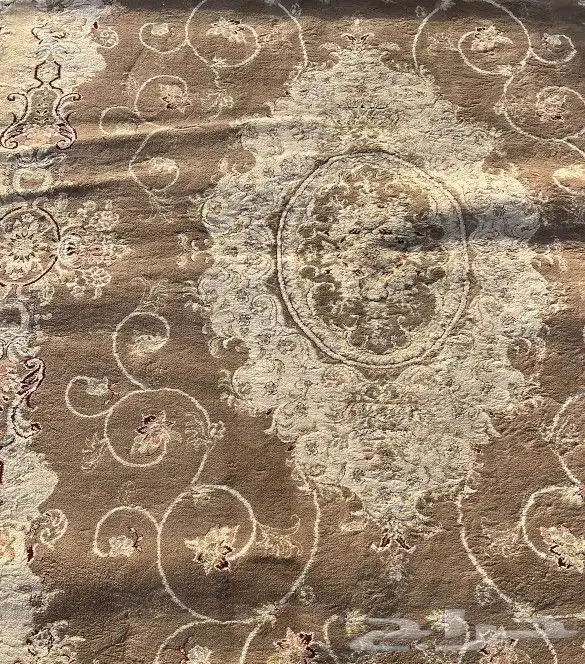 سجاد فرش 2 اثنين في 3 متر ثلاث مترللبيع مستخدم نظيف 1