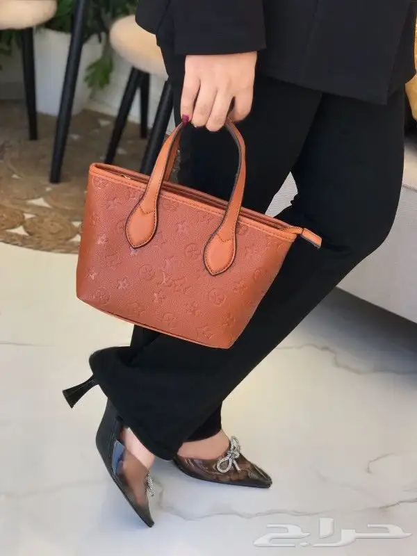 شنط وشوزات واحزمه جملة وتجزئة مطلوب مسوقات 1