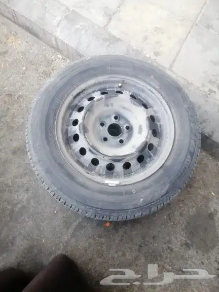 طقم جنوط كرولاء حديدوكاله موديل 2022مع كفرات وكاله بريجستون 4