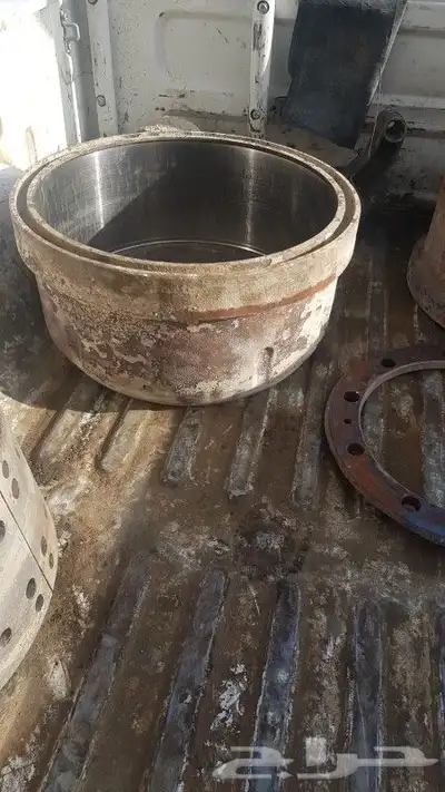 قطع غيار شاحنات فولفو مان رينو مرسدس جديد ومستعمل اتصل نصل 1