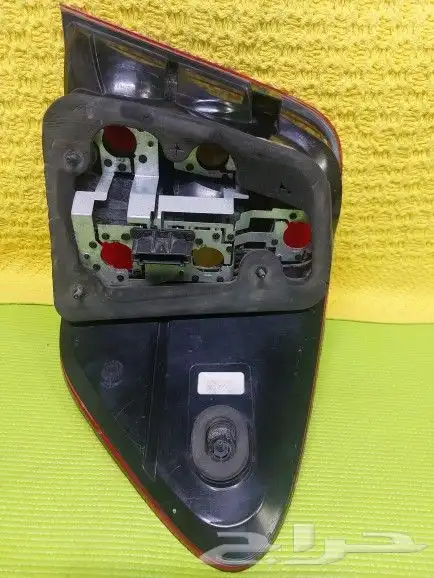 اسطب مصباح مرسيدس بنز يسار 3