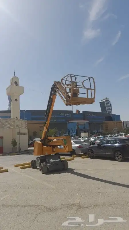 Scissor lift  Manlift and Forklifts for rent. تأجير رافعات 1