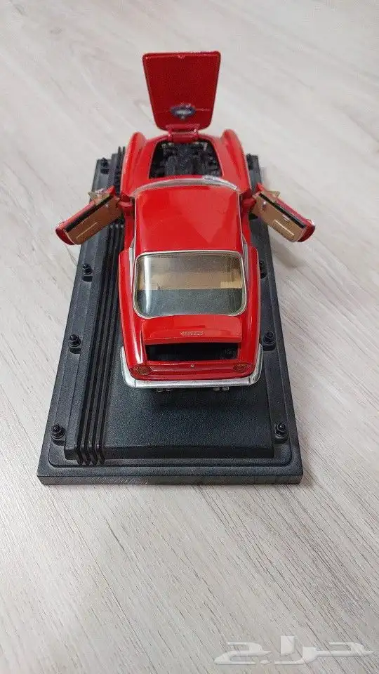 سياره فراري اصليه من شركة فراري للبيع 4