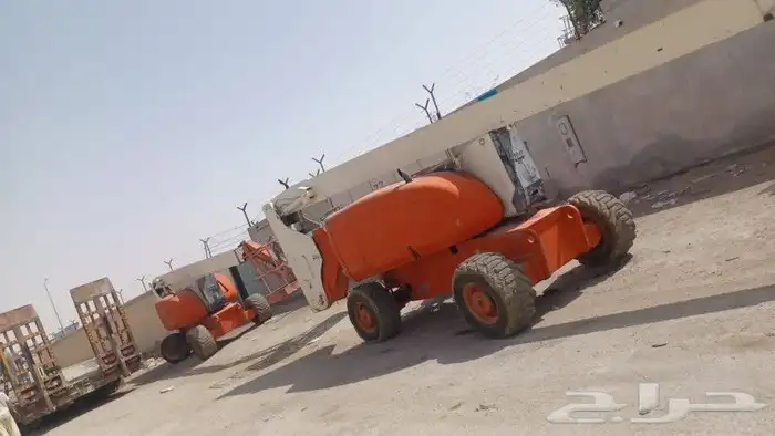 للإيجار مان لفت سيزر لفت رافعات شوكيه كرينات بوبكات تاورلايت 19