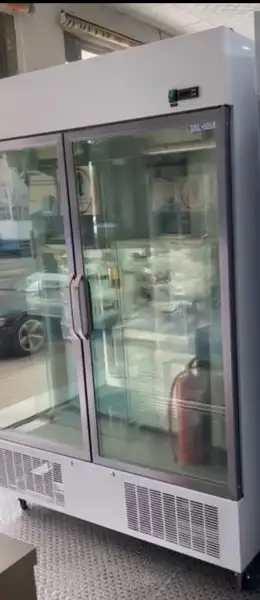 ثلاجة عرض لحوم جهتين زجاج 10