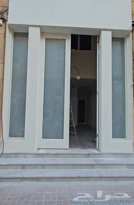 ابواب ونوافذ الالمنيوم والحديد والخشب على أعلى جودة 0