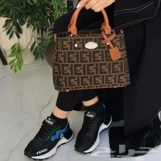 هداياء بكل رجالي ونسائي درجه اولى طبق الأصل وتساب 42