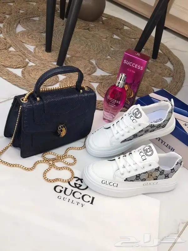 هداياء بكل رجالي ونسائي درجه اولى طبق الأصل وتساب 48