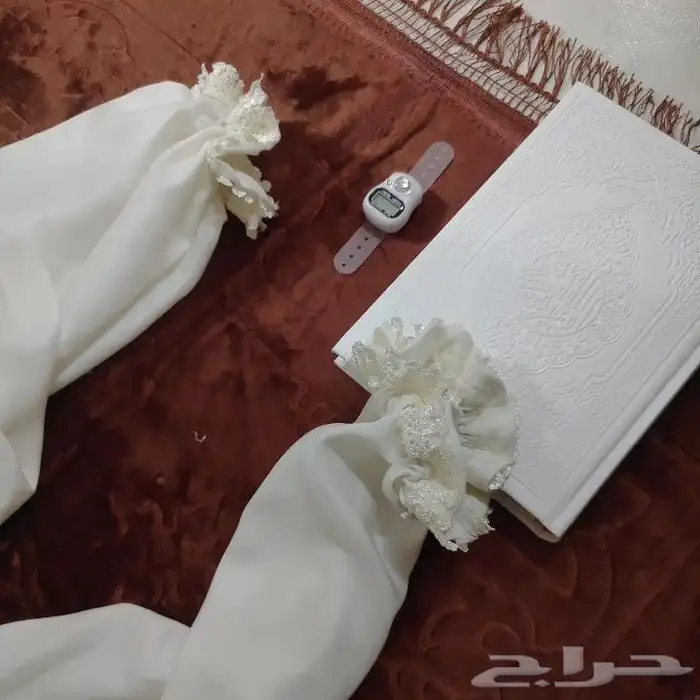 شراشف صلاة وسجادات ومصاحف ملونه 2