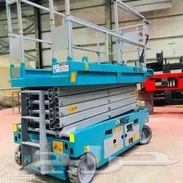 Scissor lift   Forklifts and Manlift for rent 2