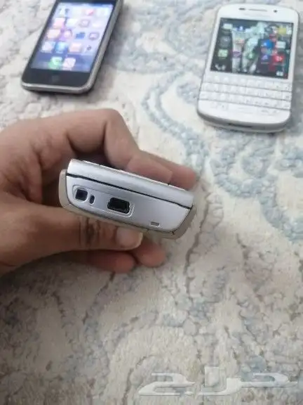 اول جوال ايفون و نوكيا n95 وبلاك بيري Q10 مخزنه 9