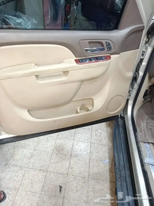 إصلاح أبواب جمس يوكن وتاهو تكتيم اصواط الديكورات 7