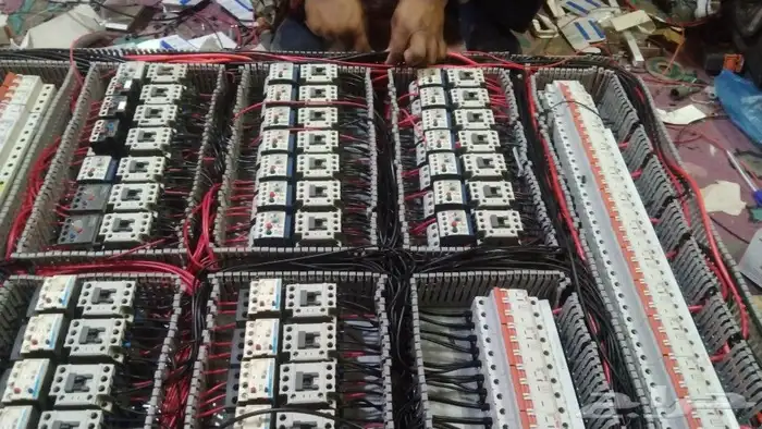 تصنيع اللوحات تحكم كهربائيه 0