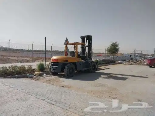 رافعة شوكية (فوركلفت) forklift للإيجار 1