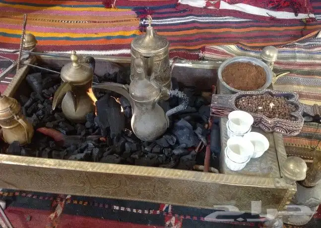 تأجير كراسي   طاولات   زل   جلسات ارضية سماعات   عدة قهوة 8