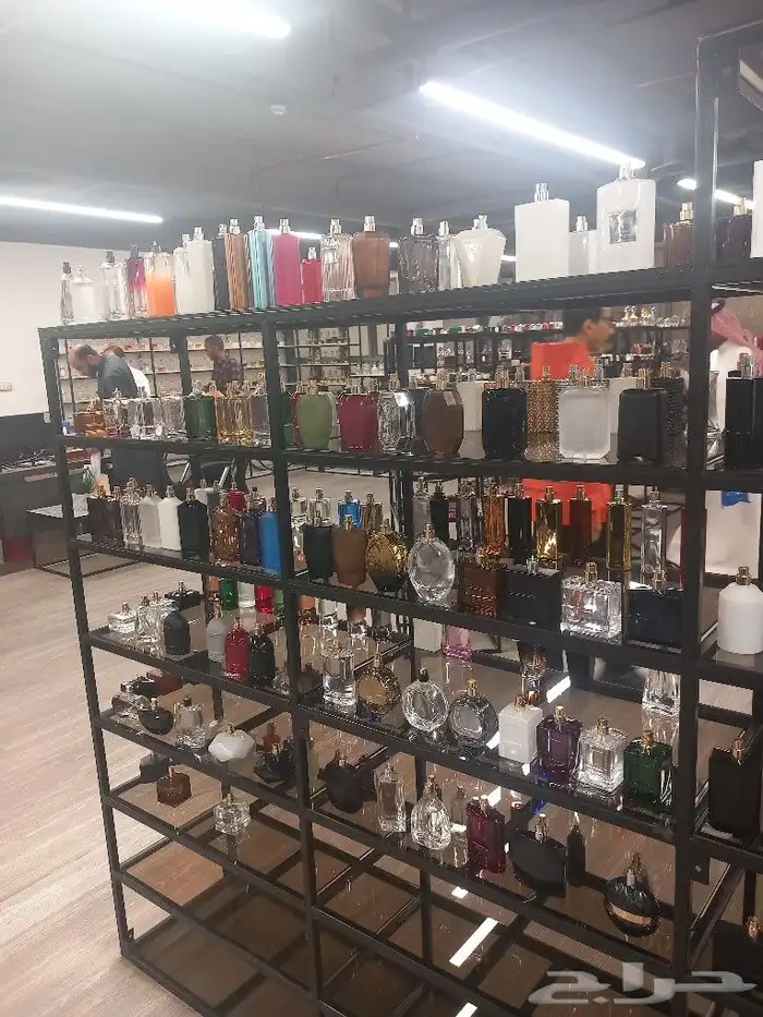 مصنع للعطور والبخور والتجميل 3