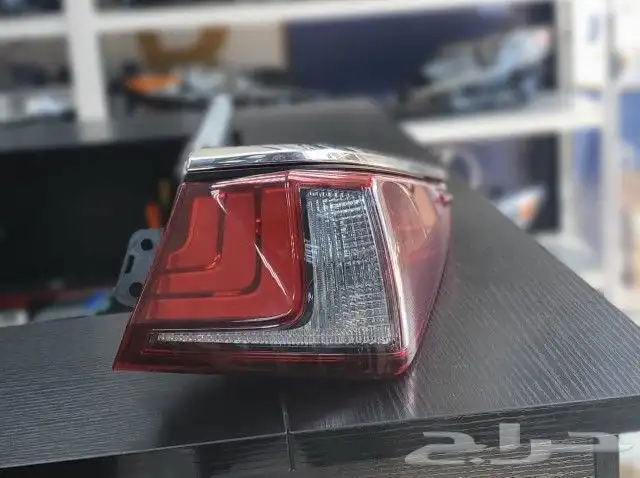 اسطبت ركن يمين و يسار اي اس 350 Es موديل 2019  2024 2