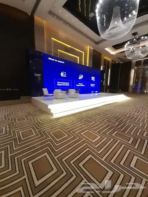 شاشات للايجار با متر 1