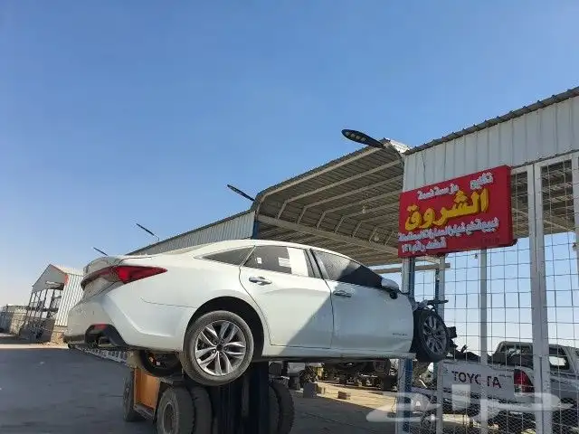 تويوتا افالون مصدوم 2021قطع غيار 3
