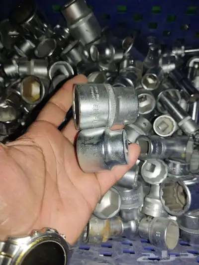 للبيع رفوف عدد بلاستيك ومفكات وحبات 1