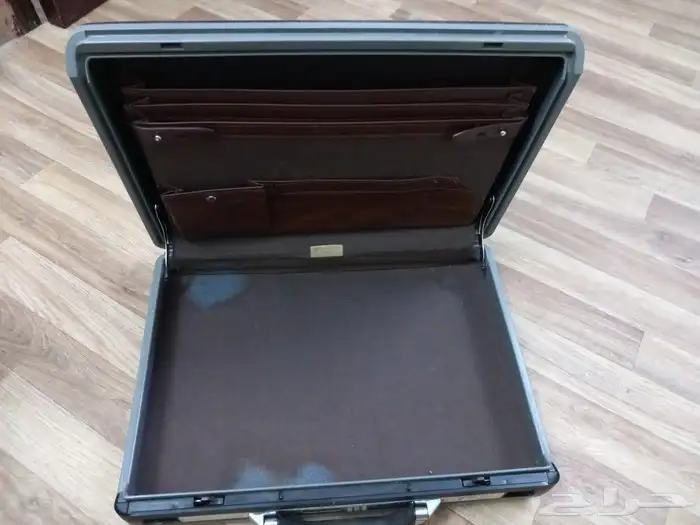 شنطة سمسونايت قديمة جدا للبيع 5