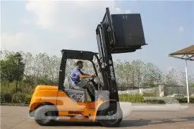 رافعات شوكية. سكين .Forklift. للإيجار 2