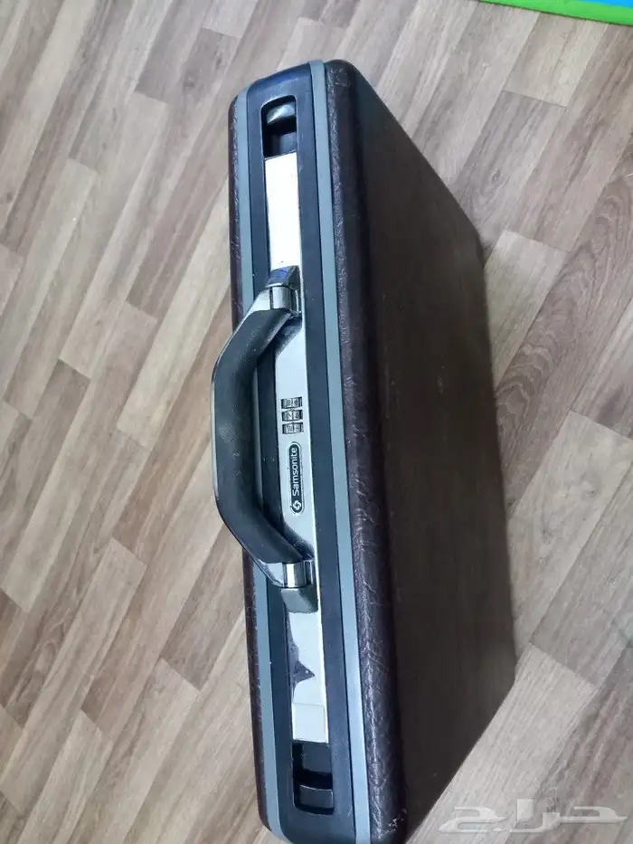 شنطة سمسونايت قديمة جدا للبيع 2