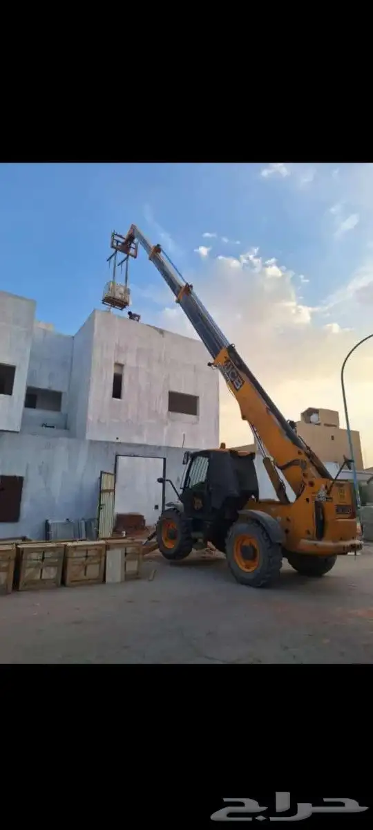 إيجار رافعات شوكيه وكرينات جميع الاحجام إيجار شهري أسبوعي يو 3