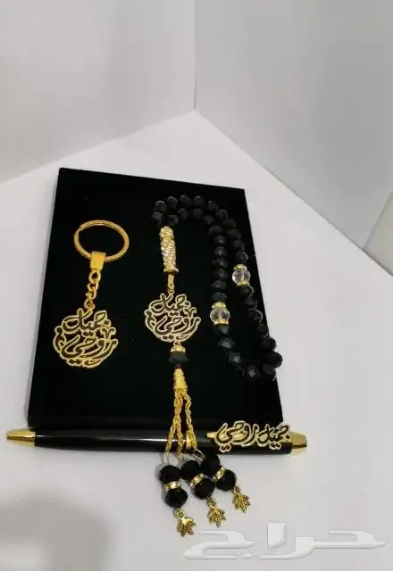 ميداليه سياره تعليقة سياره بالاسم والعود هدية فخمة 3