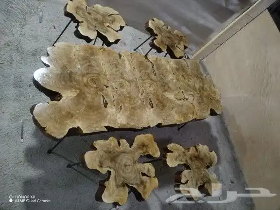 طقم طاولات جذوع شجرطبيعي شغل يدوي مضمون بعدالله للبيع 3